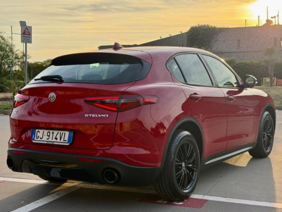Alfa Romeo Stelvio Stelvio 2.2 Turbodiesel 190 CV AT8 Q4 B-Tech (8)