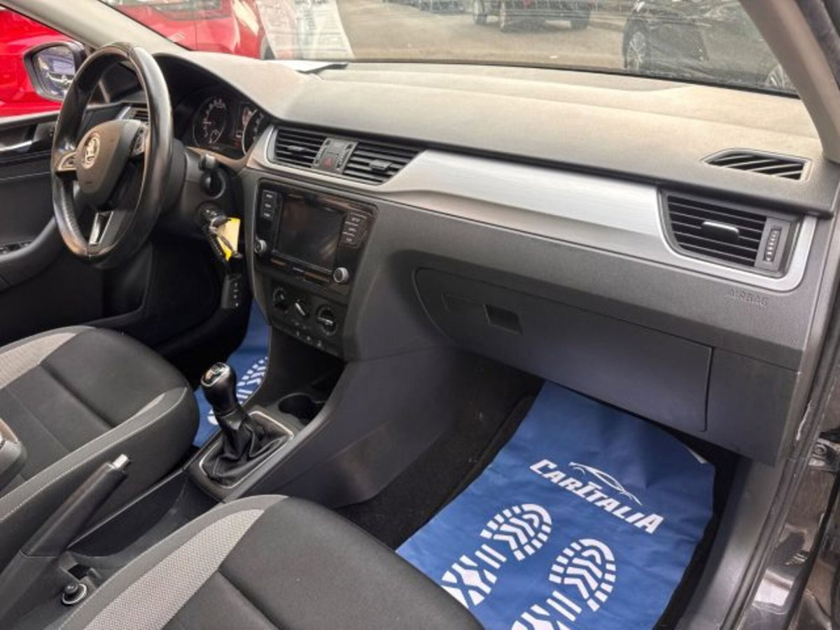Skoda Rapid Spaceback TDI 90 CV Design Edition (10)