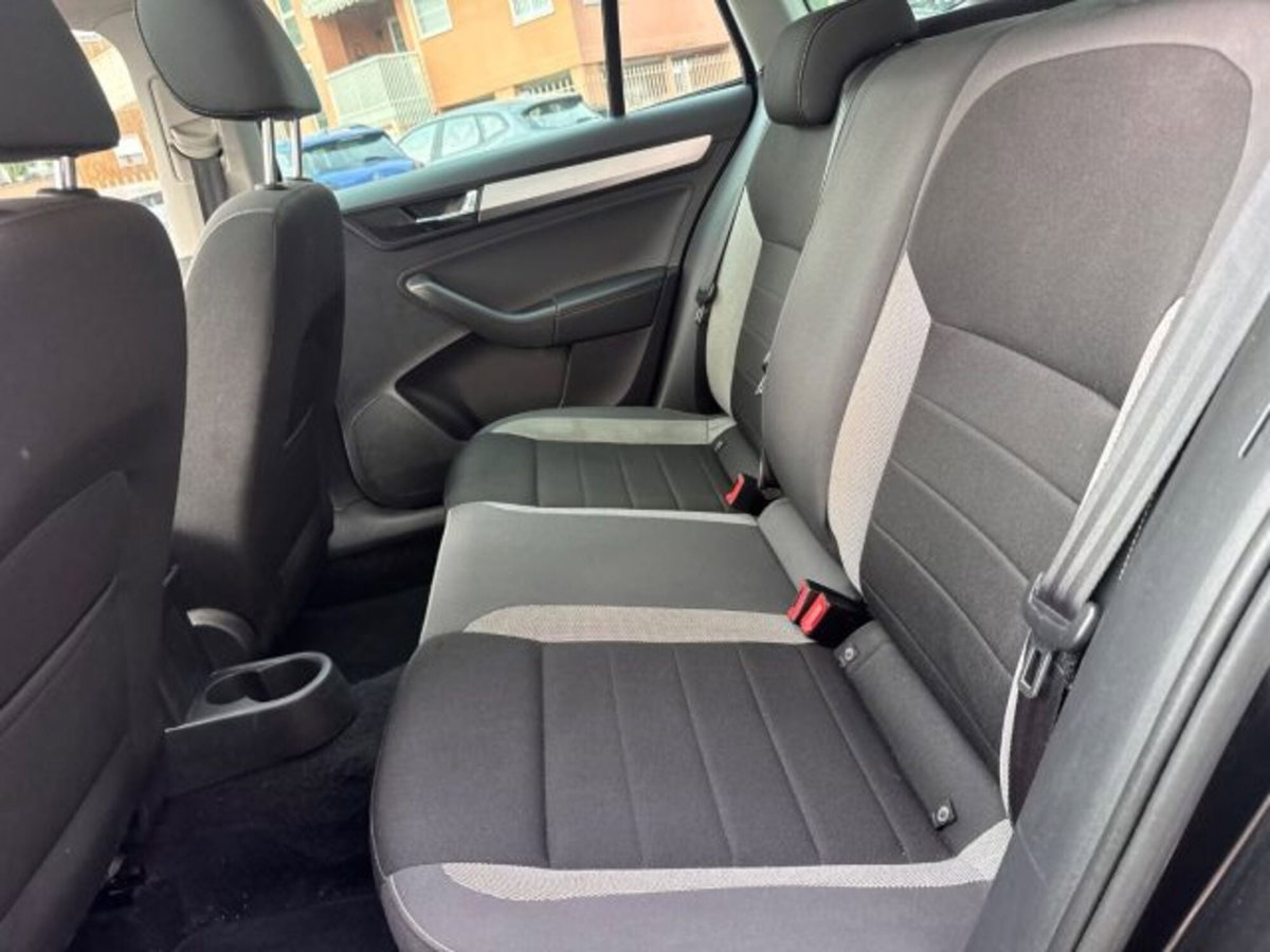 Skoda Rapid Spaceback TDI 90 CV Design Edition (9)