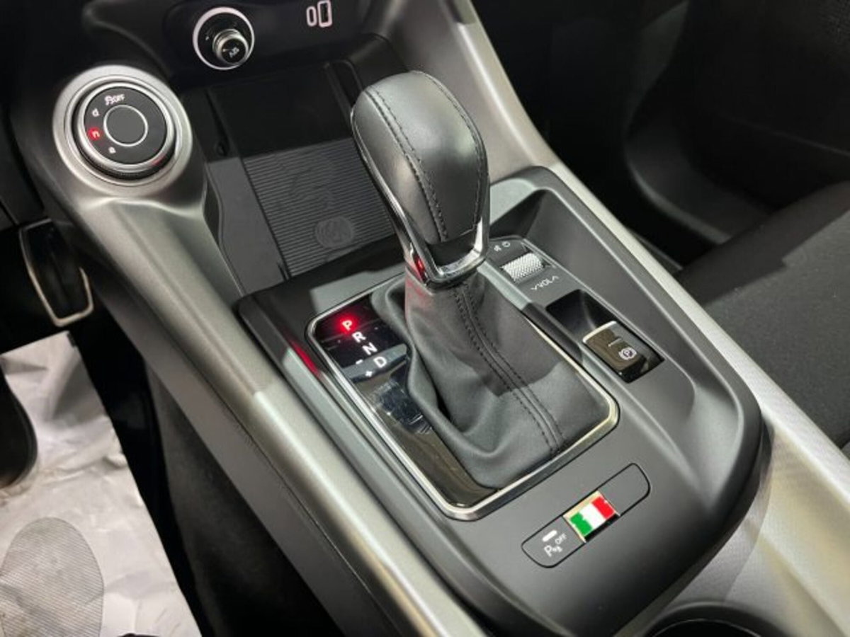 Alfa Romeo Tonale 1.5 hybrid Sprint 130cv tct7 (15)