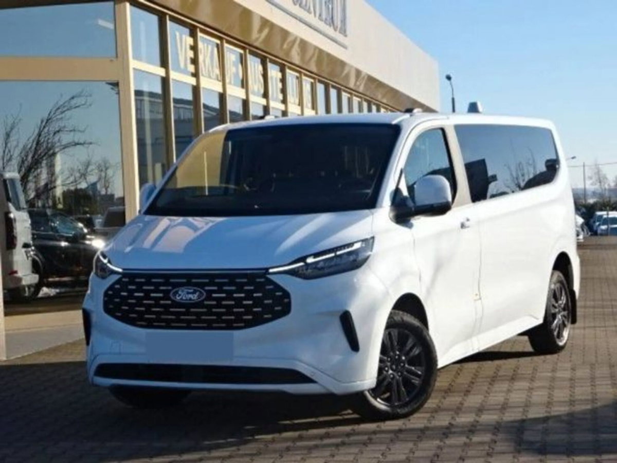 Ford Tourneo Custom 320 2.0 EcoBlue 150CV PL Titanium