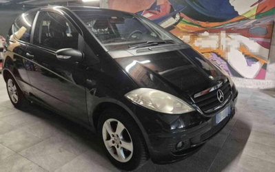 Mercedes-Benz Classe A 150 BlueEFFICIENCY Coupé (2)