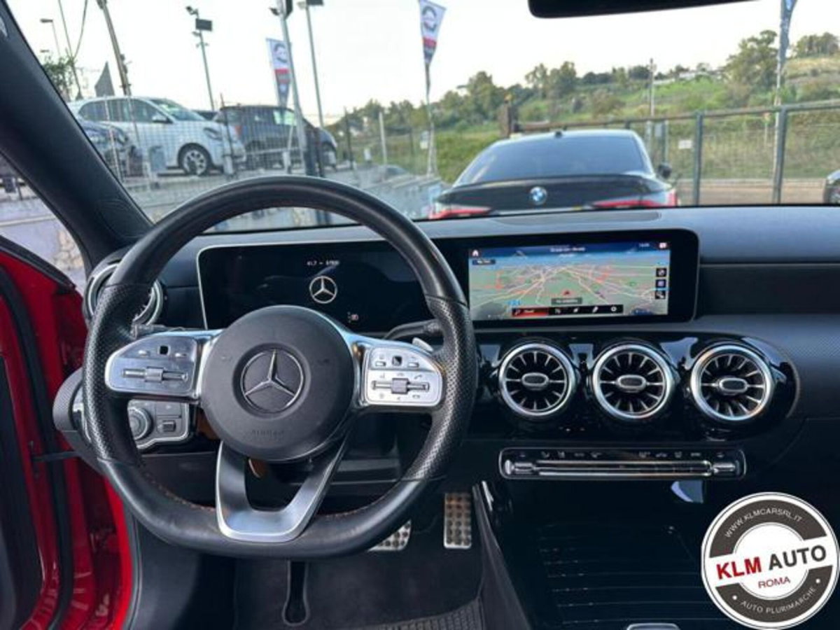 Mercedes-Benz Classe A Sedan 180 d Automatic 4p. Premium (12)