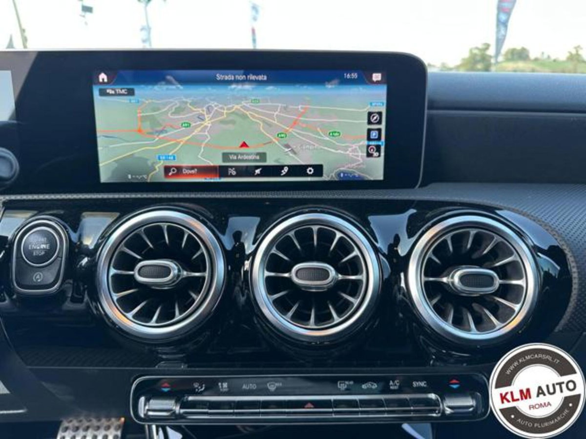 Mercedes-Benz Classe A Sedan 180 d Automatic 4p. Premium (15)