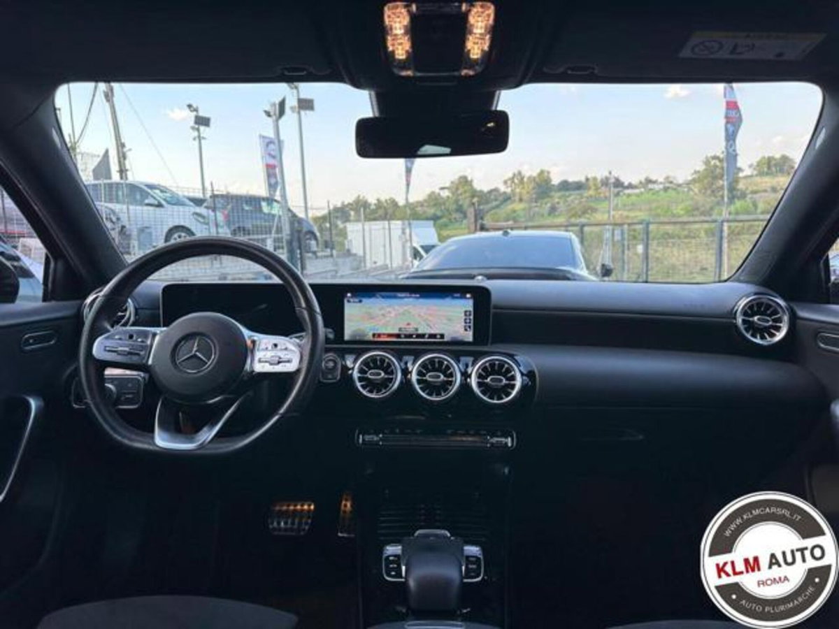 Mercedes-Benz Classe A Sedan 180 d Automatic 4p. Premium (16)
