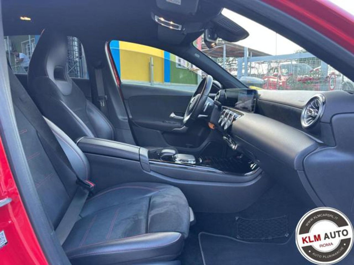 Mercedes-Benz Classe A Sedan 180 d Automatic 4p. Premium (18)