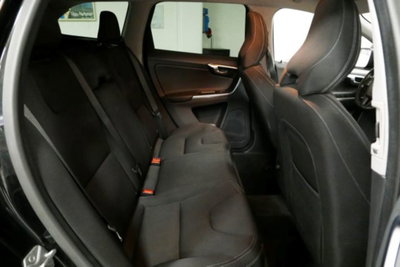 Volvo XC60 D4 AWD Geartronic Kinetic (9)