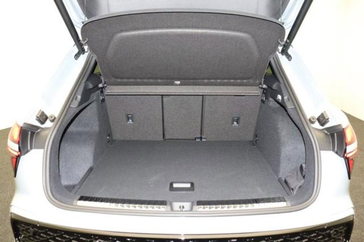 Audi Q3 2.0 tdi S line 150cv s-tronic (12)