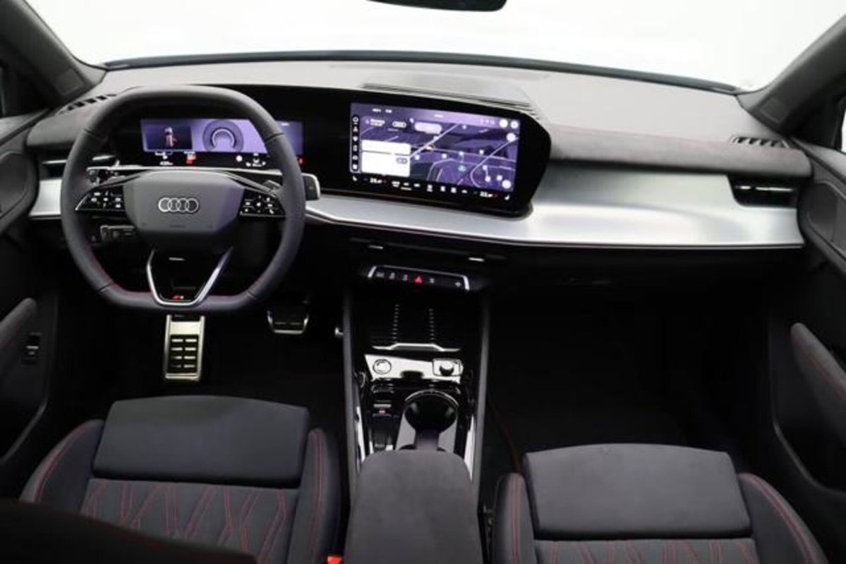 Audi Q3 2.0 tdi S line 150cv s-tronic (14)