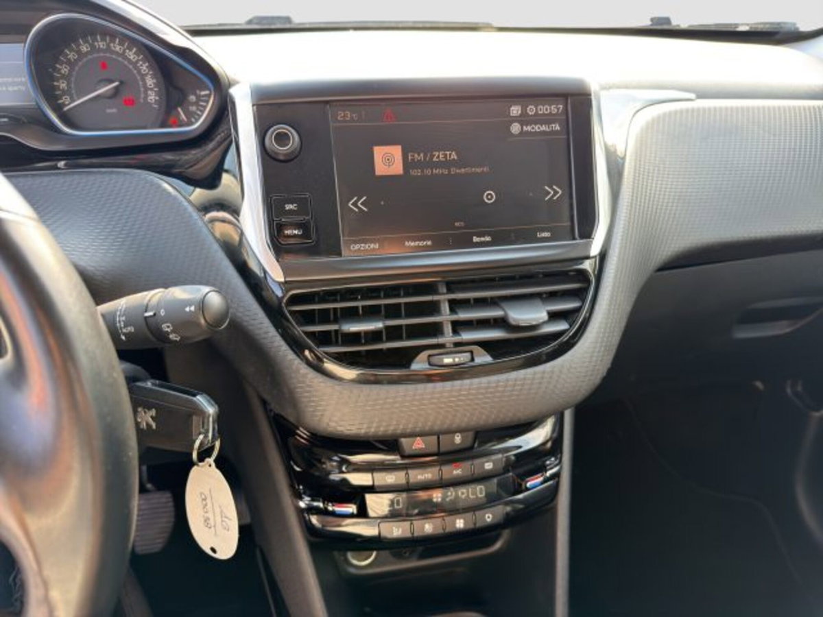 Peugeot 2008 82 S&S Allure (17)