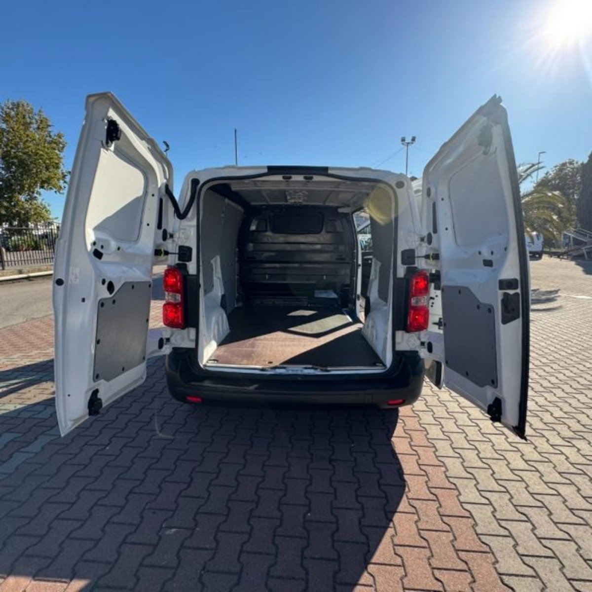 Fiat Scudo Furgone ce 1.5 bluehdi 120cv L1H1 Business (16)