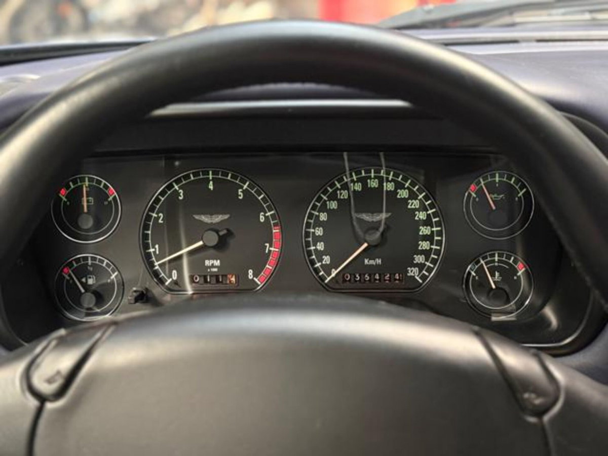 Aston Martin DB7 Coupé Vantage (18)