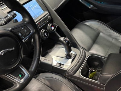 Jaguar E-Pace 2.0D 150 CV AWD aut. R-Dynamic S (10)