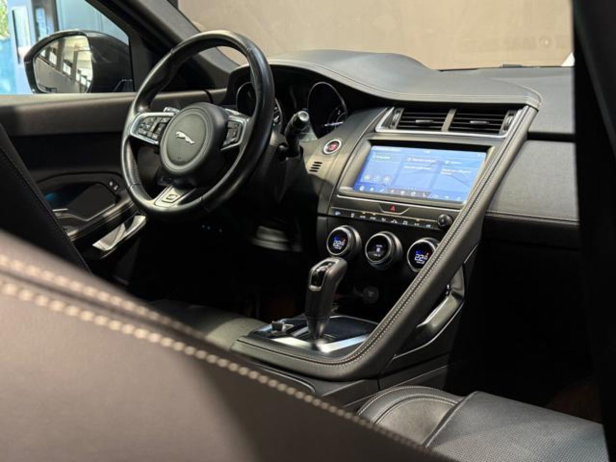 Jaguar E-Pace 2.0D 150 CV AWD aut. R-Dynamic S (15)