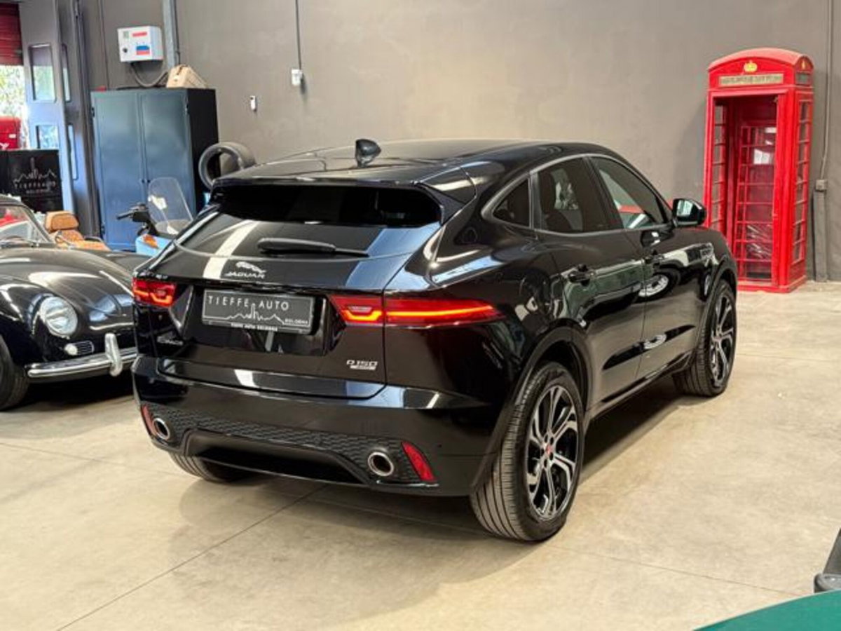 Jaguar E-Pace 2.0D 150 CV AWD aut. R-Dynamic S (4)
