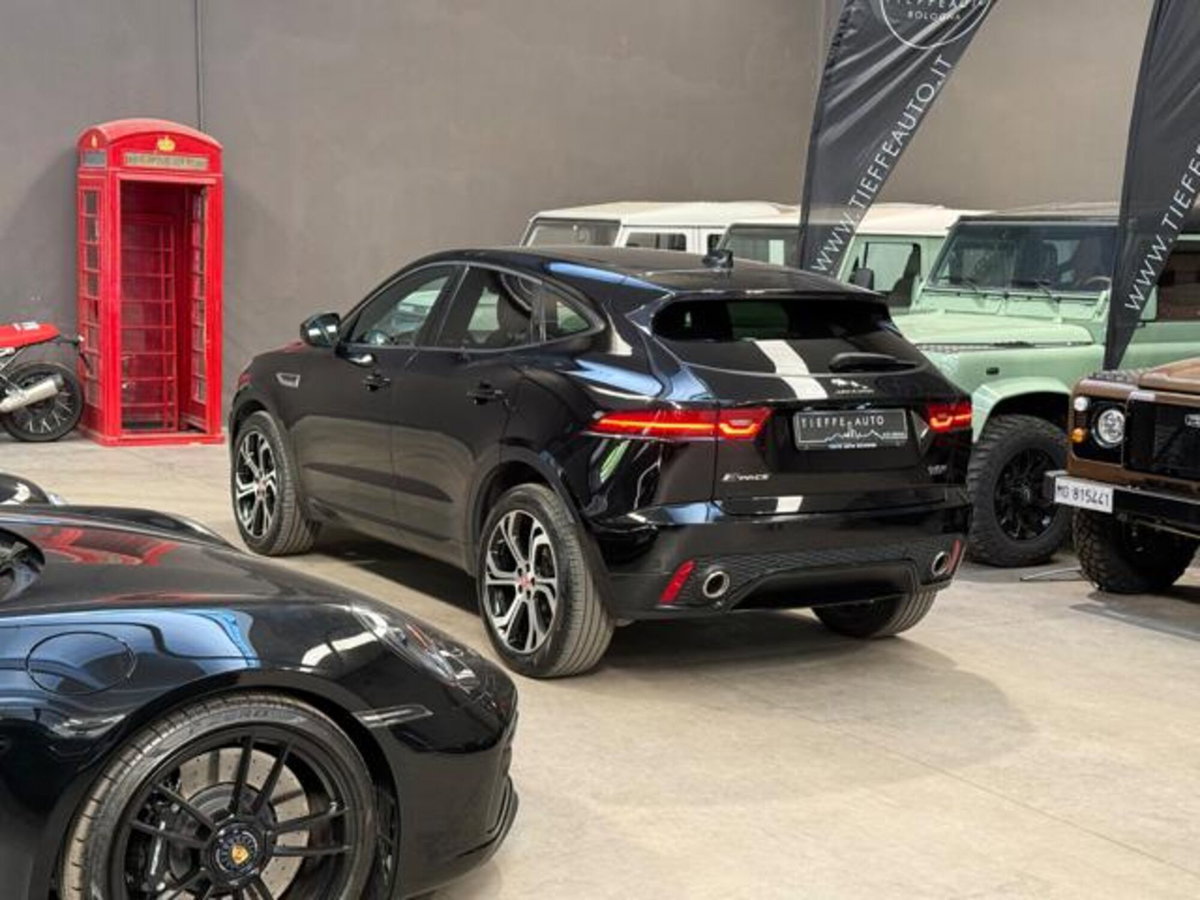 Jaguar E-Pace 2.0D 150 CV AWD aut. R-Dynamic S (6)