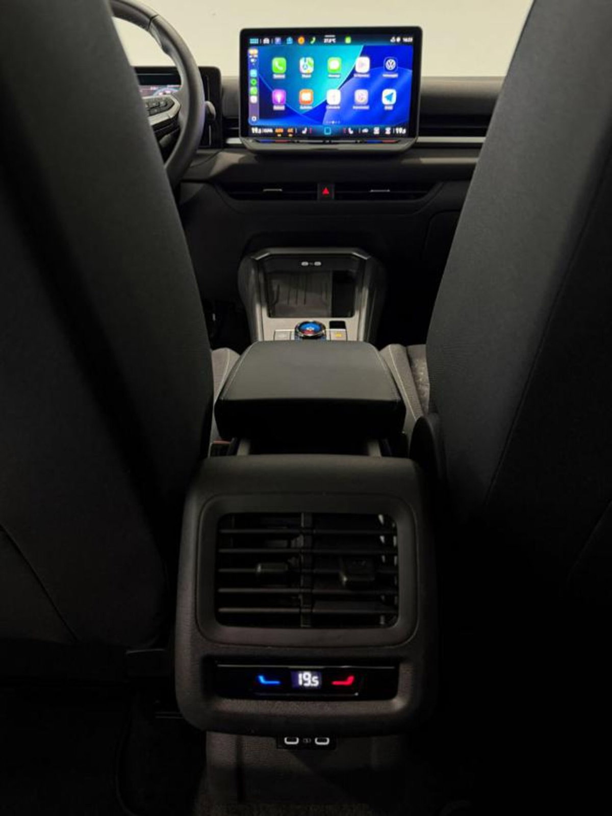 Volkswagen T-Roc 1.5 etsi Life 115cv dsg (15)