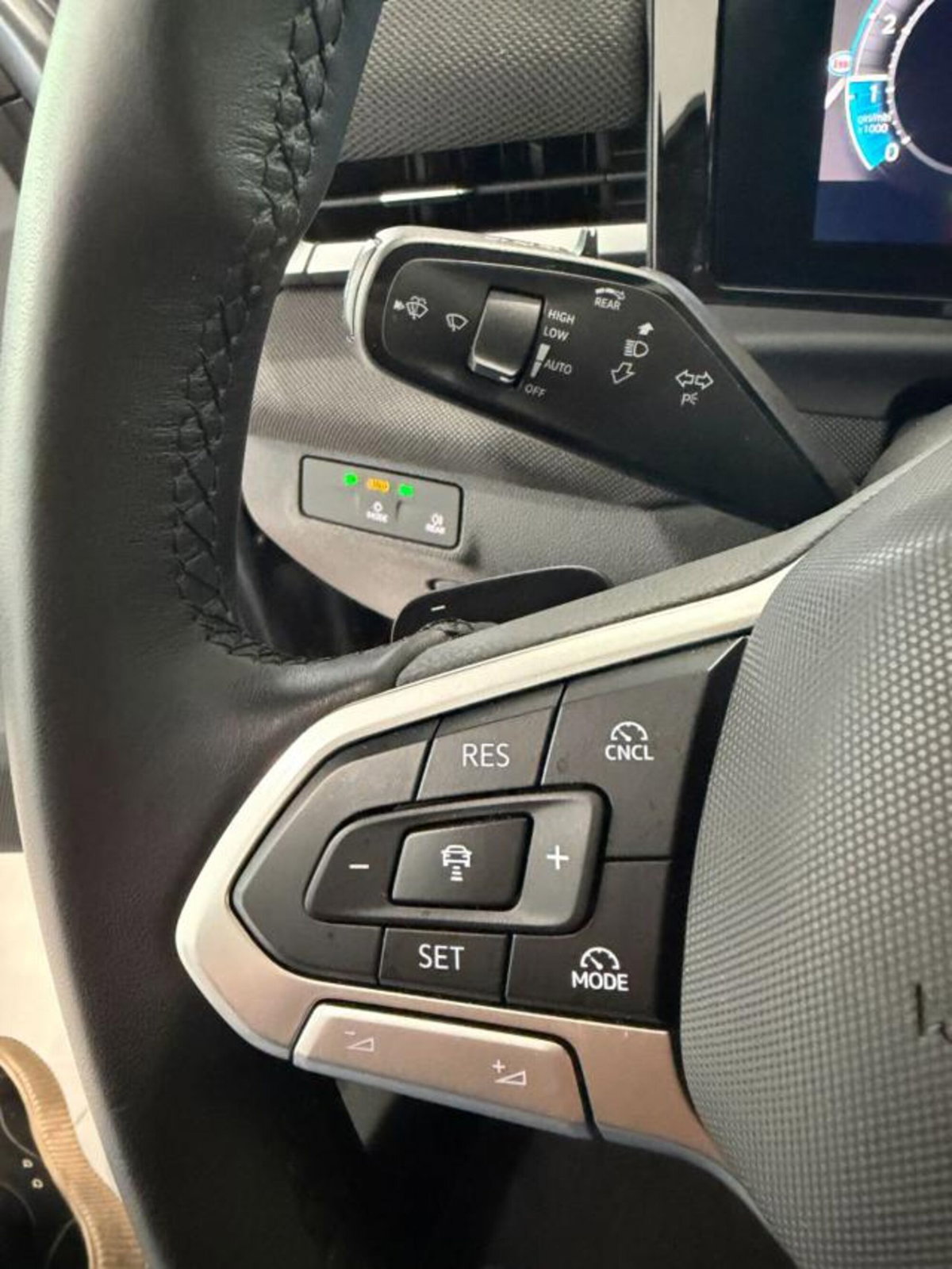 Volkswagen T-Roc 1.5 etsi Life 115cv dsg (19)