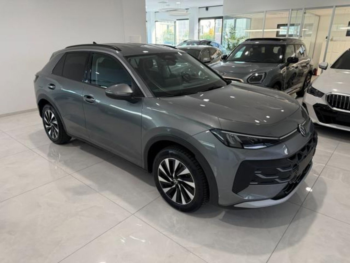 Volkswagen T-Roc 1.5 etsi Life 115cv dsg (2)