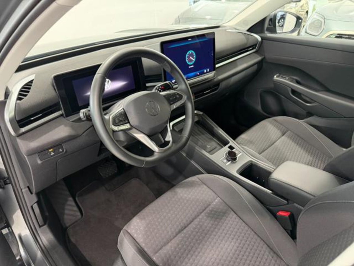 Volkswagen T-Roc 1.5 etsi Life 115cv dsg (6)