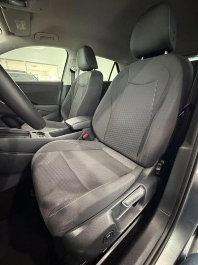 Volkswagen T-Roc 1.5 etsi Life 115cv dsg (7)