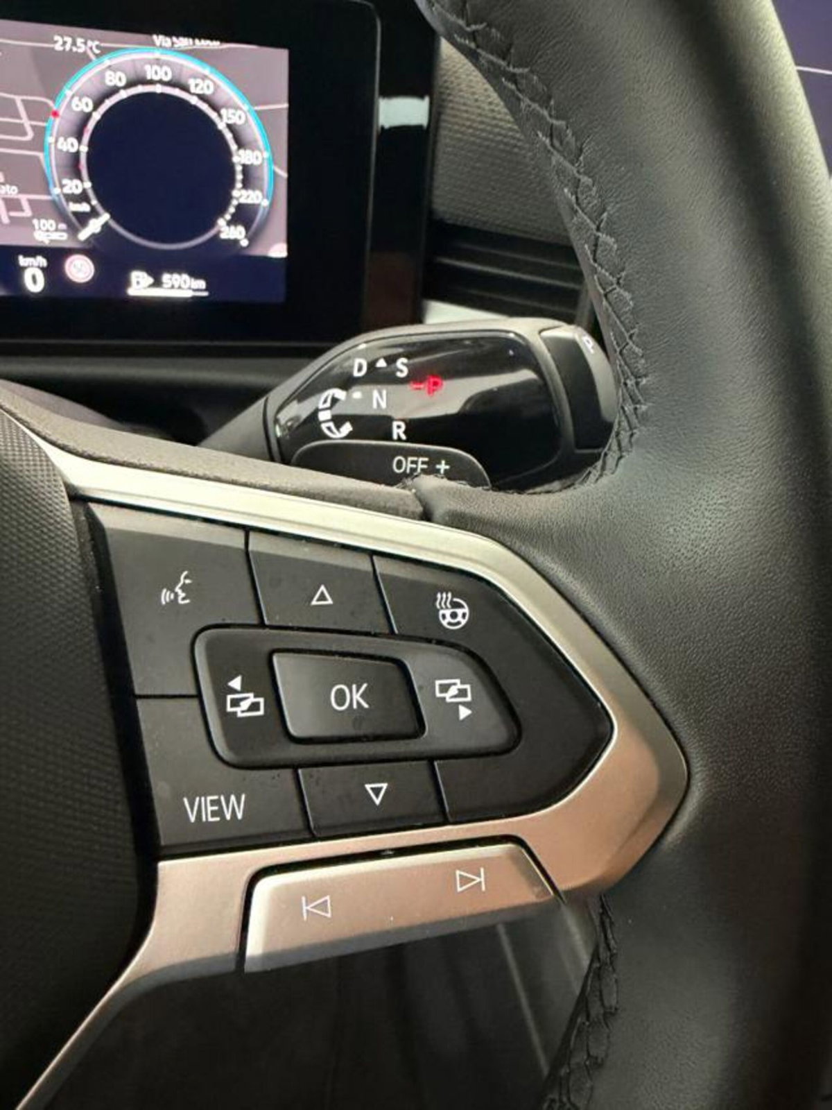 Volkswagen T-Roc 1.5 etsi Life 115cv dsg (9)