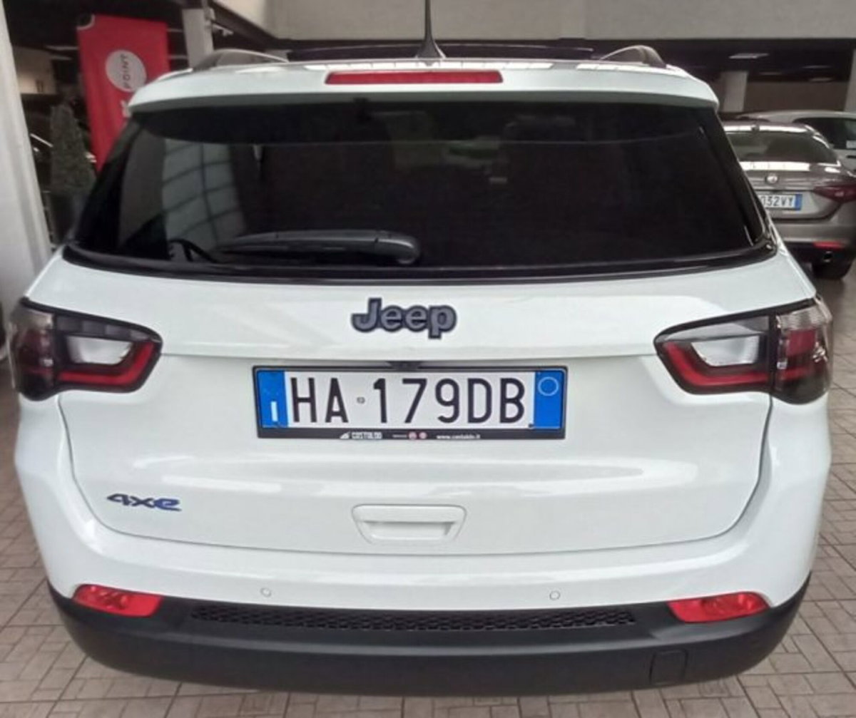 Jeep Compass 1.3 turbo t4 phev North Star 4xe auto (2)