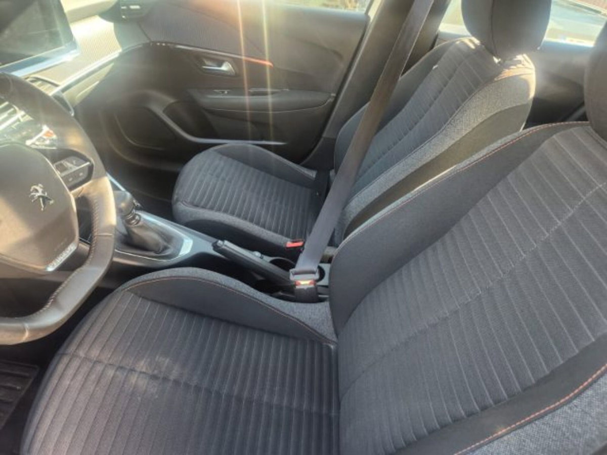 Peugeot 208 1.2 puretech Active s&s 100cv (10)