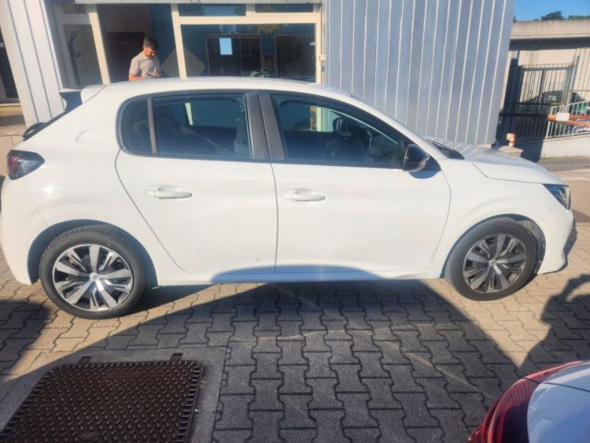 Peugeot 208 1.2 puretech Active s&s 100cv (7)
