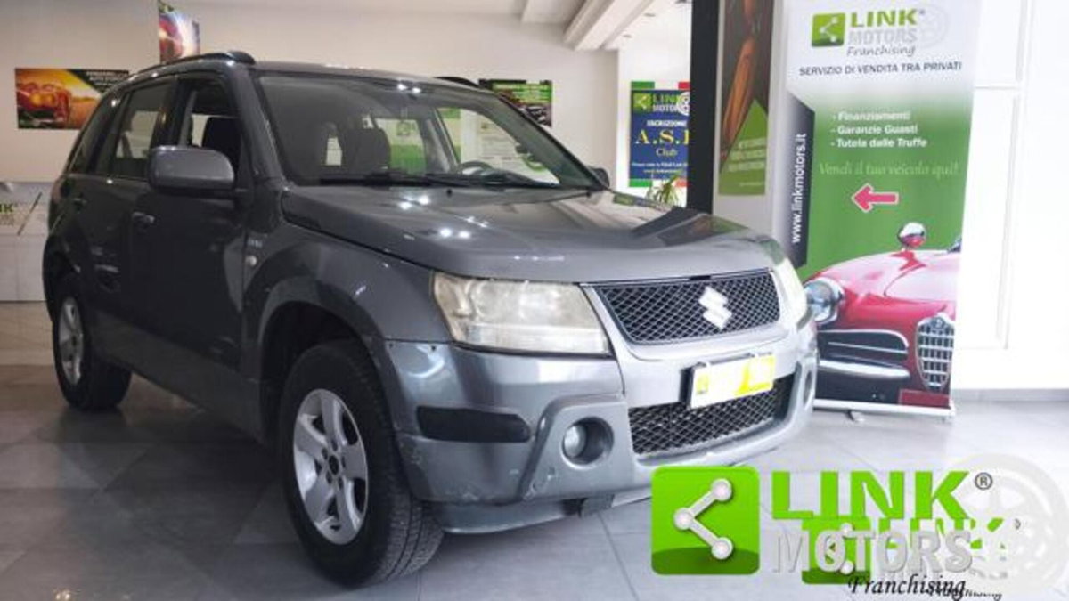 Suzuki Grand Vitara 1.9 DDiS 5 porte Executive (3)