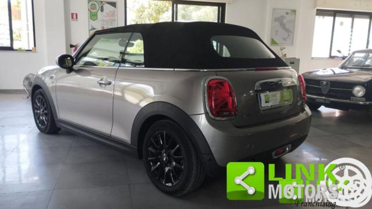MINI Mini Cabrio 1.5 One Cabrio (6)