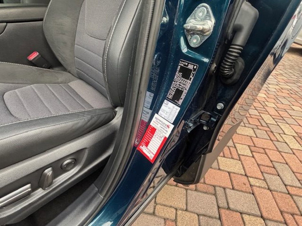 Toyota Toyota C-HR 2.0 Hybrid E-CVT Lounge (13)