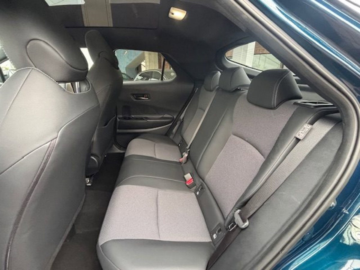 Toyota Toyota C-HR 2.0 Hybrid E-CVT Lounge (9)