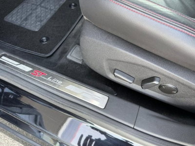 Ford Mondeo Station Wagon 2.0 TDCi 150 CV S&S Powershift SW ST-Line Business (10)