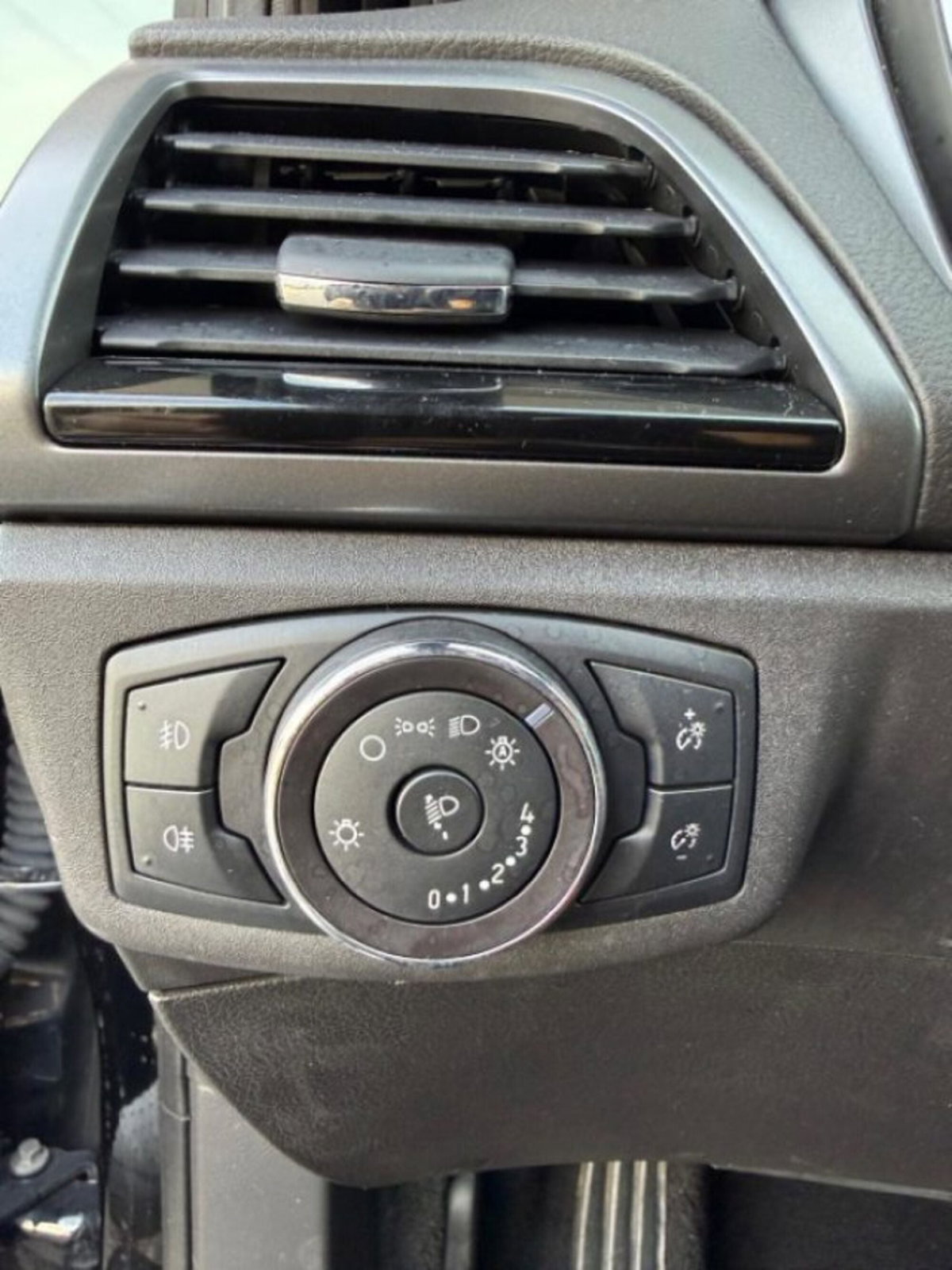 Ford Mondeo Station Wagon 2.0 TDCi 150 CV S&S Powershift SW ST-Line Business (20)