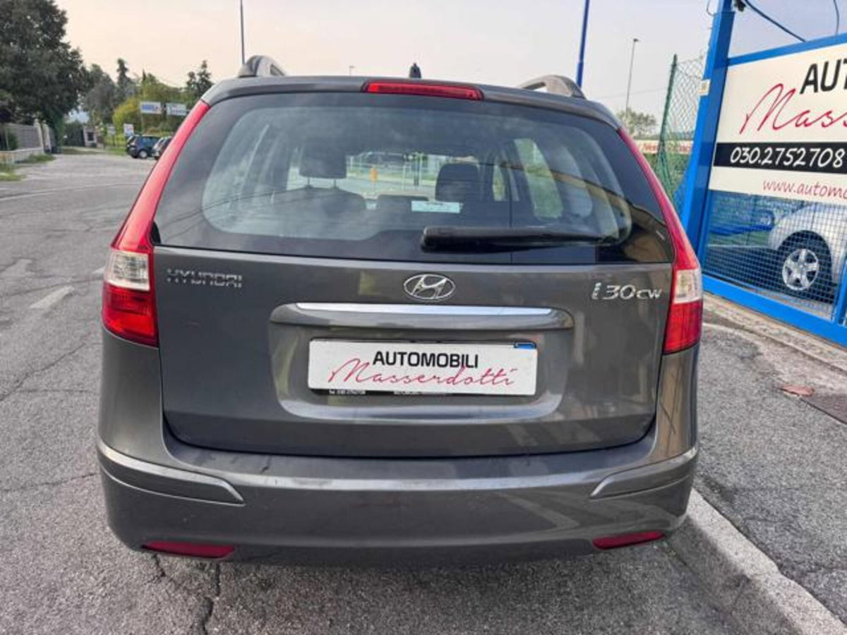 Hyundai i30 Station Wagon 1.4 Comfort (6)