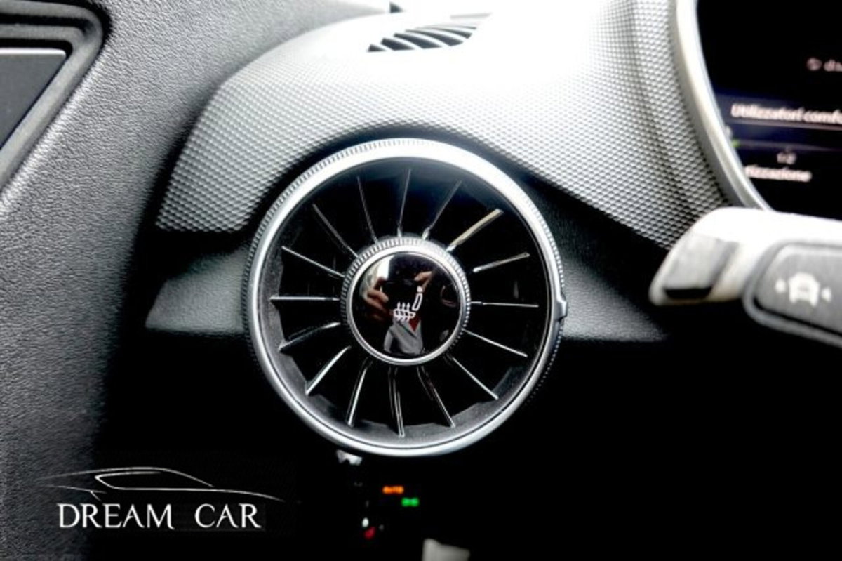 Audi TT Coupé Coupe 45 2.0 tfsi quattro s-tronic (14)