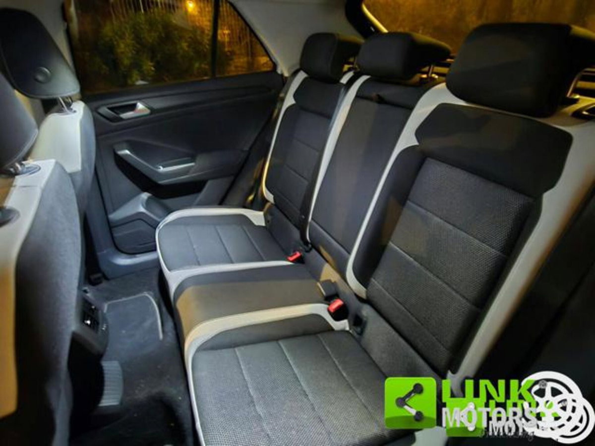 Volkswagen T-Roc 1.6 TDI SCR Advanced BlueMotion Technology (6)