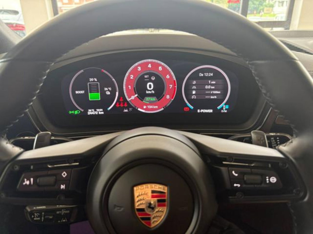 Porsche Cayenne Coupé 3.0 V6 E-Hybrid (15)