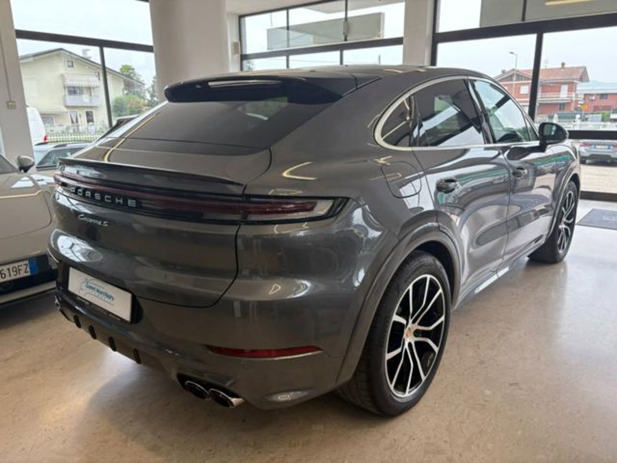 Porsche Cayenne Coupé 3.0 V6 E-Hybrid (6)