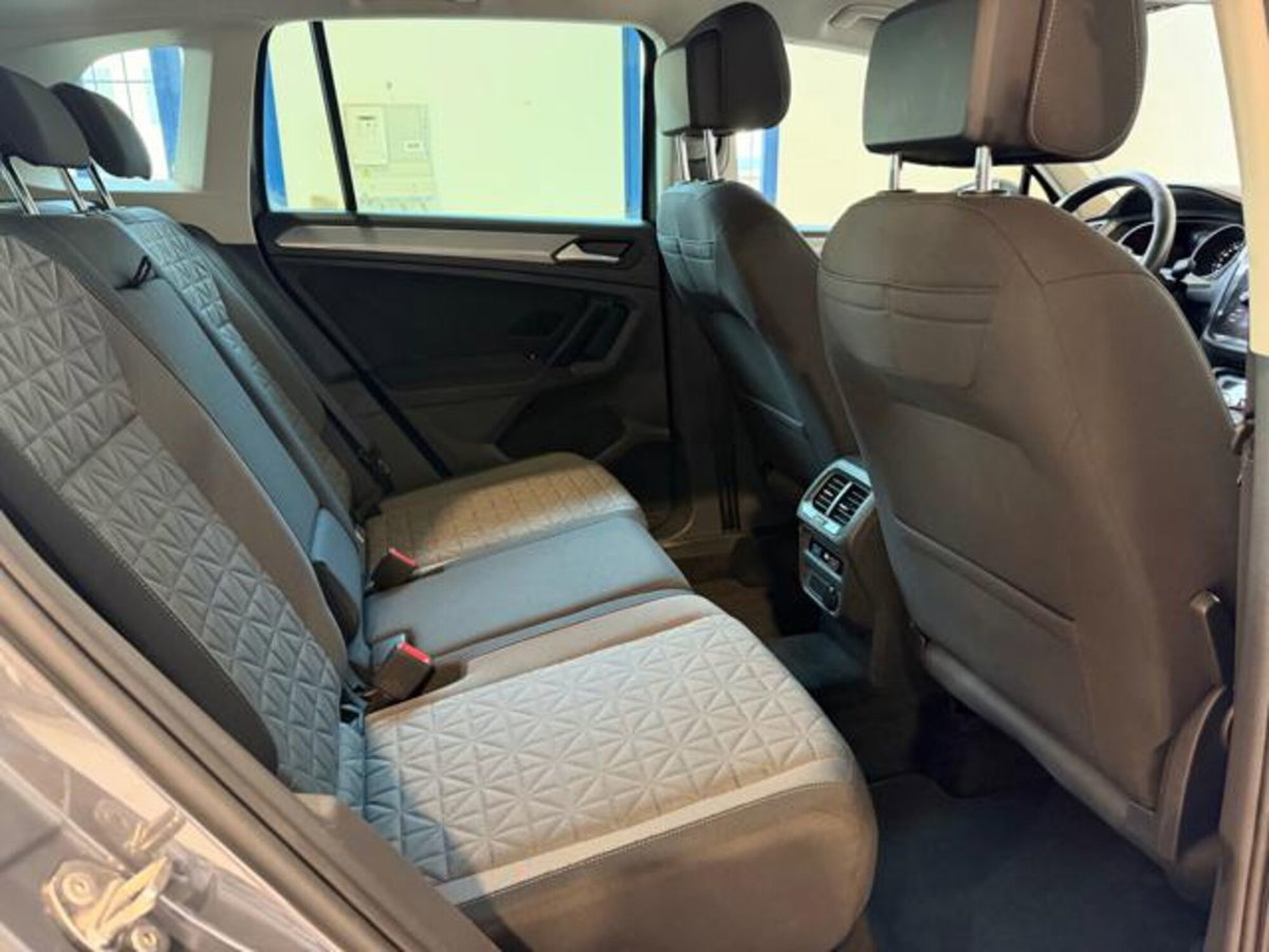 Volkswagen Tiguan 2.0 TDI 150 CV SCR DSG 4MOTION Elegance (13)