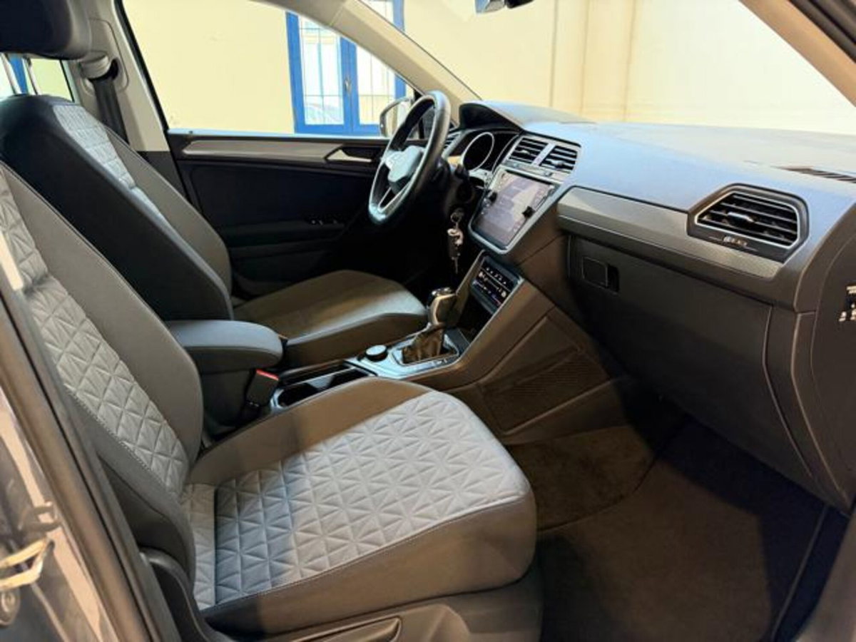 Volkswagen Tiguan 2.0 TDI 150 CV SCR DSG 4MOTION Elegance (14)
