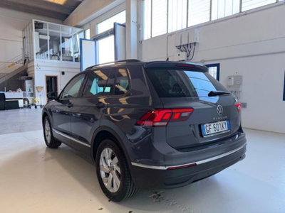 Volkswagen Tiguan 2.0 TDI 150 CV SCR DSG 4MOTION Elegance (3)