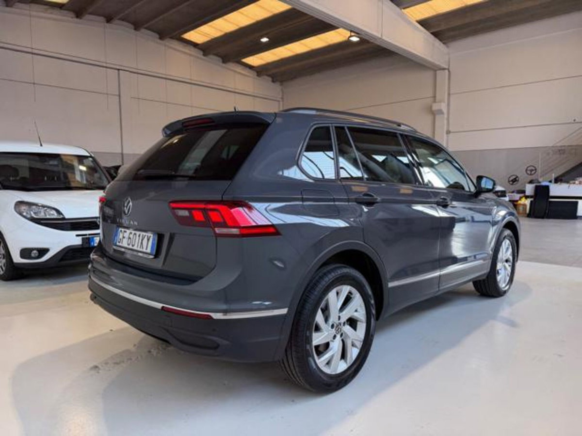 Volkswagen Tiguan 2.0 TDI 150 CV SCR DSG 4MOTION Elegance (5)