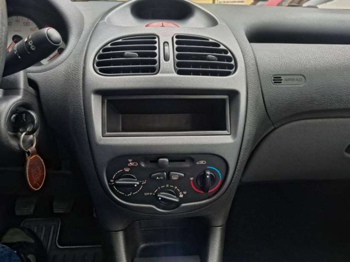 Peugeot 206 SW 16V Sweet Years (11)