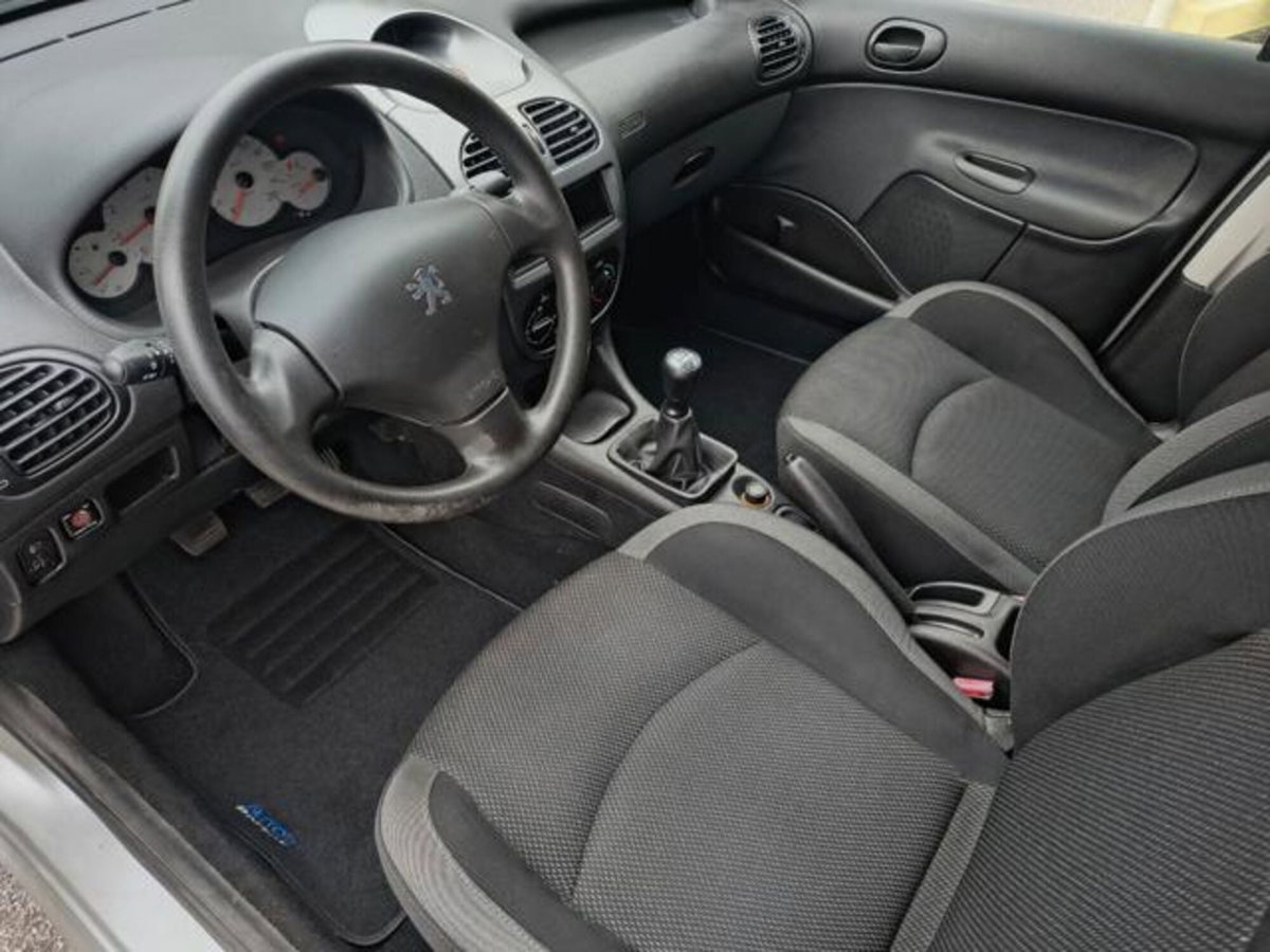 Peugeot 206 SW 16V Sweet Years (8)