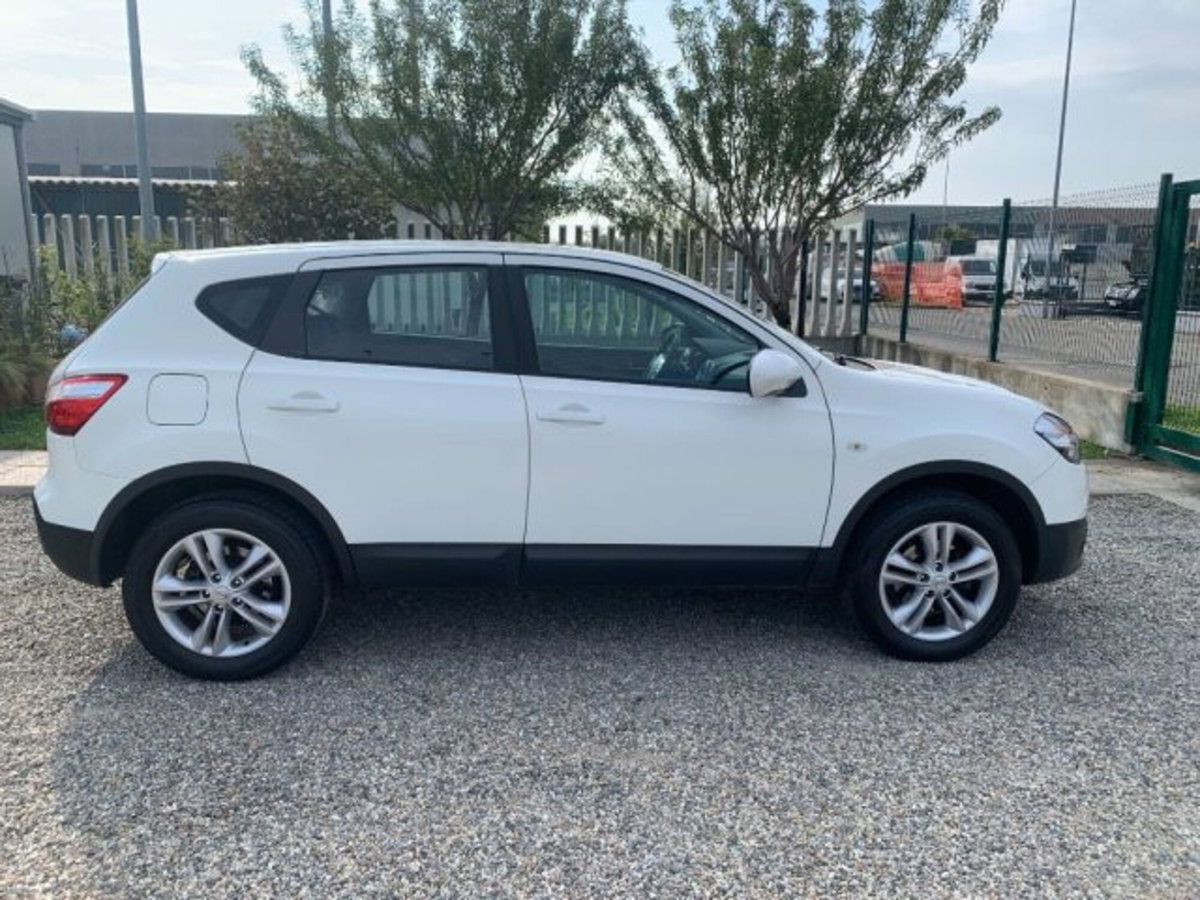 Nissan Qashqai 1.6 16V Tekna (6)