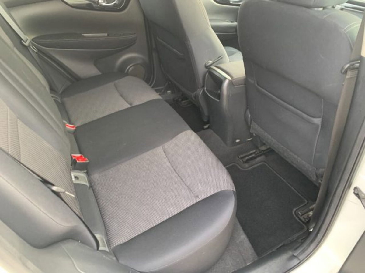 Nissan Qashqai 1.6 dCi 4WD 360 (10)