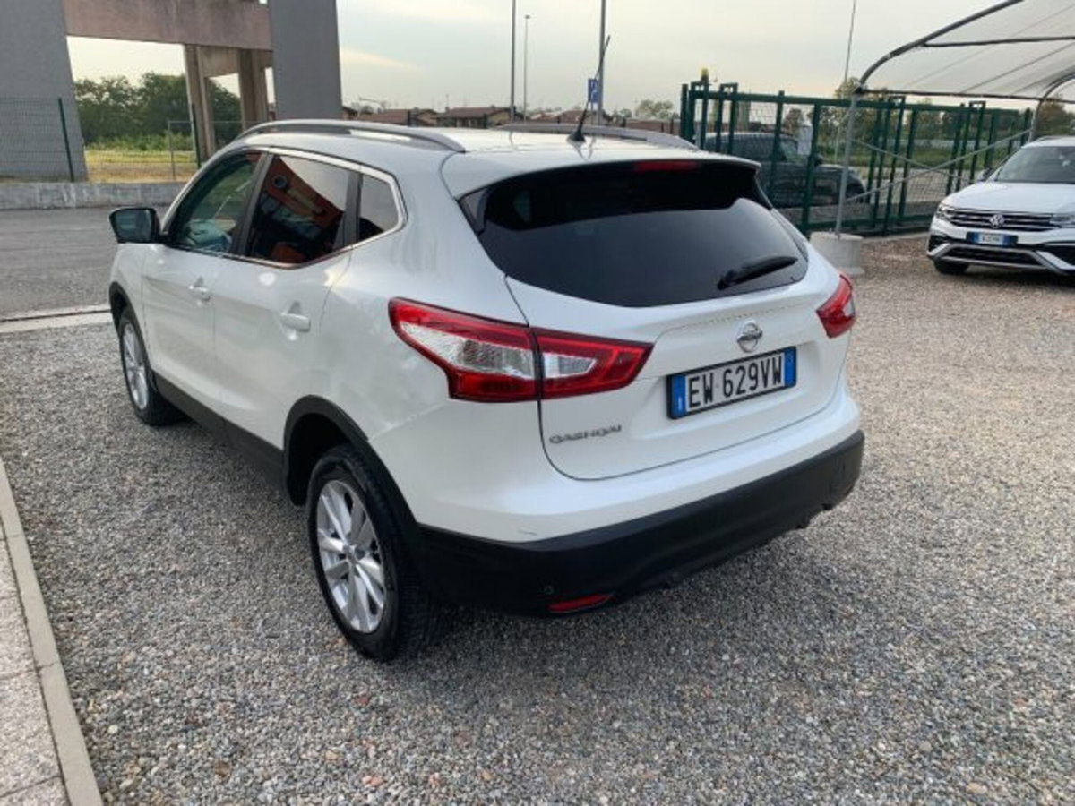 Nissan Qashqai 1.6 dCi 4WD 360 (3)
