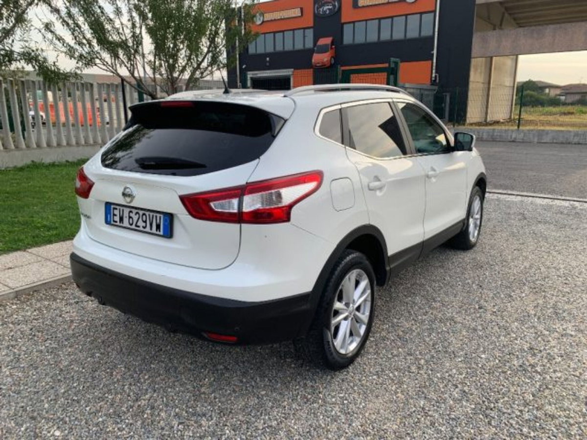 Nissan Qashqai 1.6 dCi 4WD 360 (5)